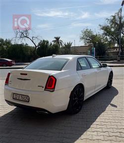 کرایسلەر 300